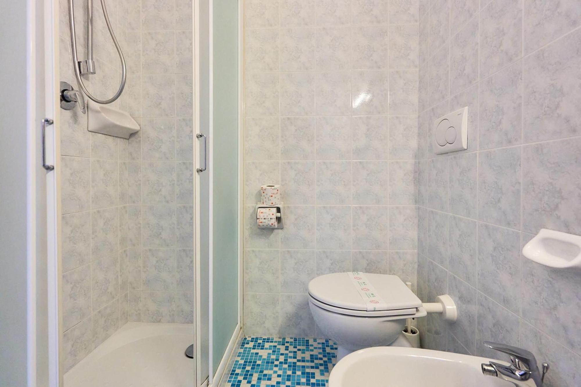 Hotel Bruna B&B Милано Мартима Екстериор снимка