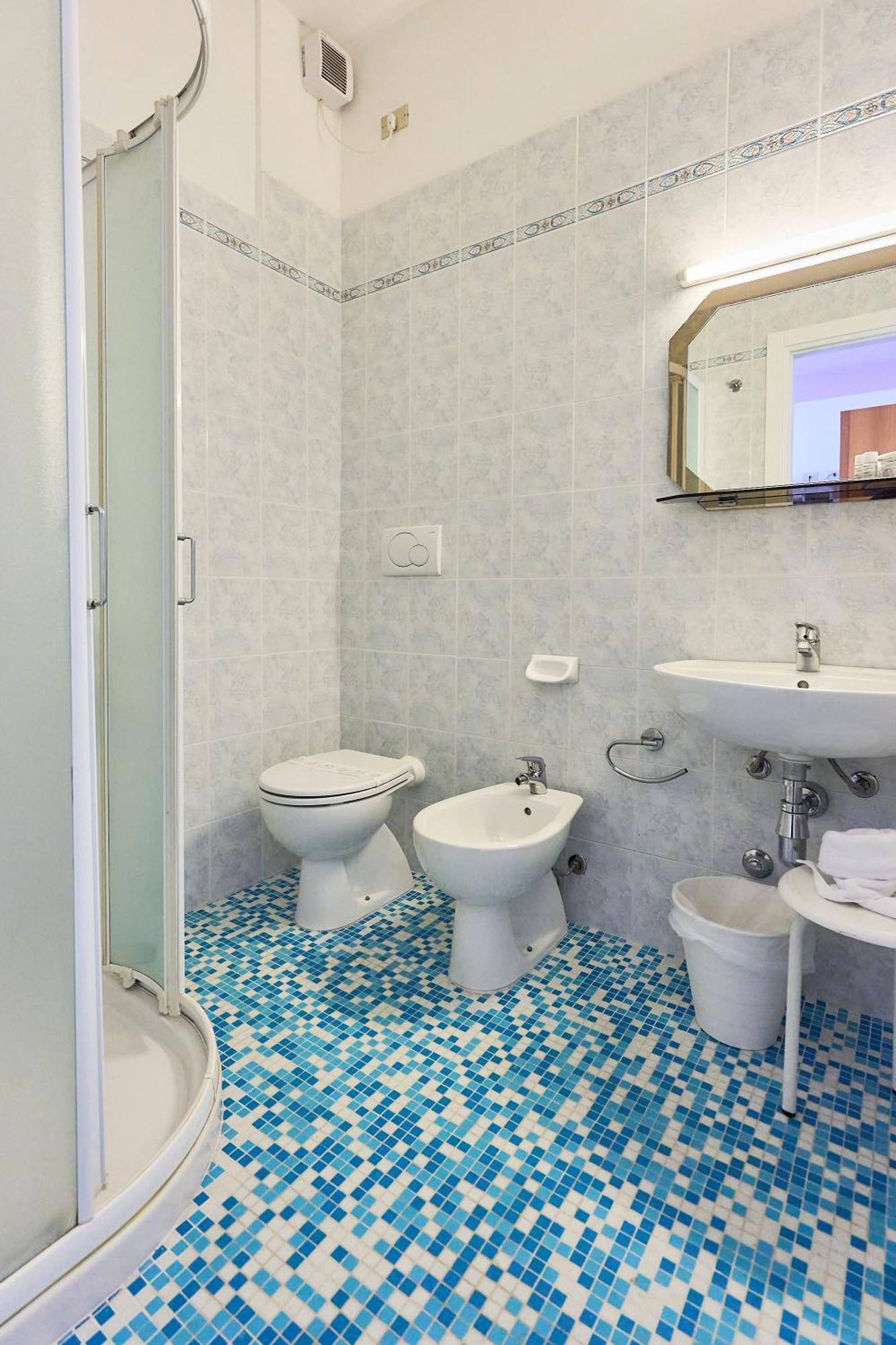 Hotel Bruna B&B Милано Мартима Екстериор снимка